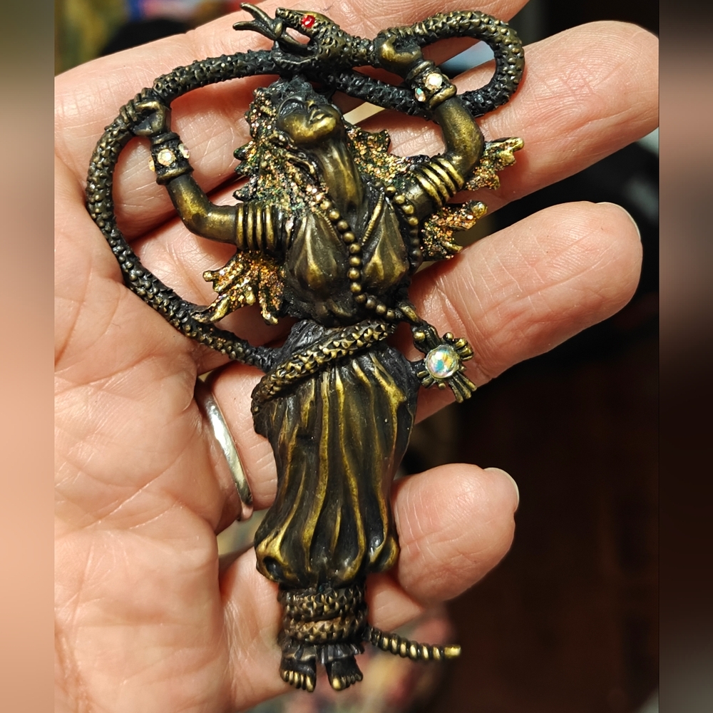 Vintage JJ Jonette Snake Charmer Lady Medusa Bronzed Brooch - Picture 5 of 10